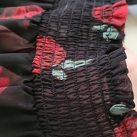 Sheer top - Picture 4 of 7